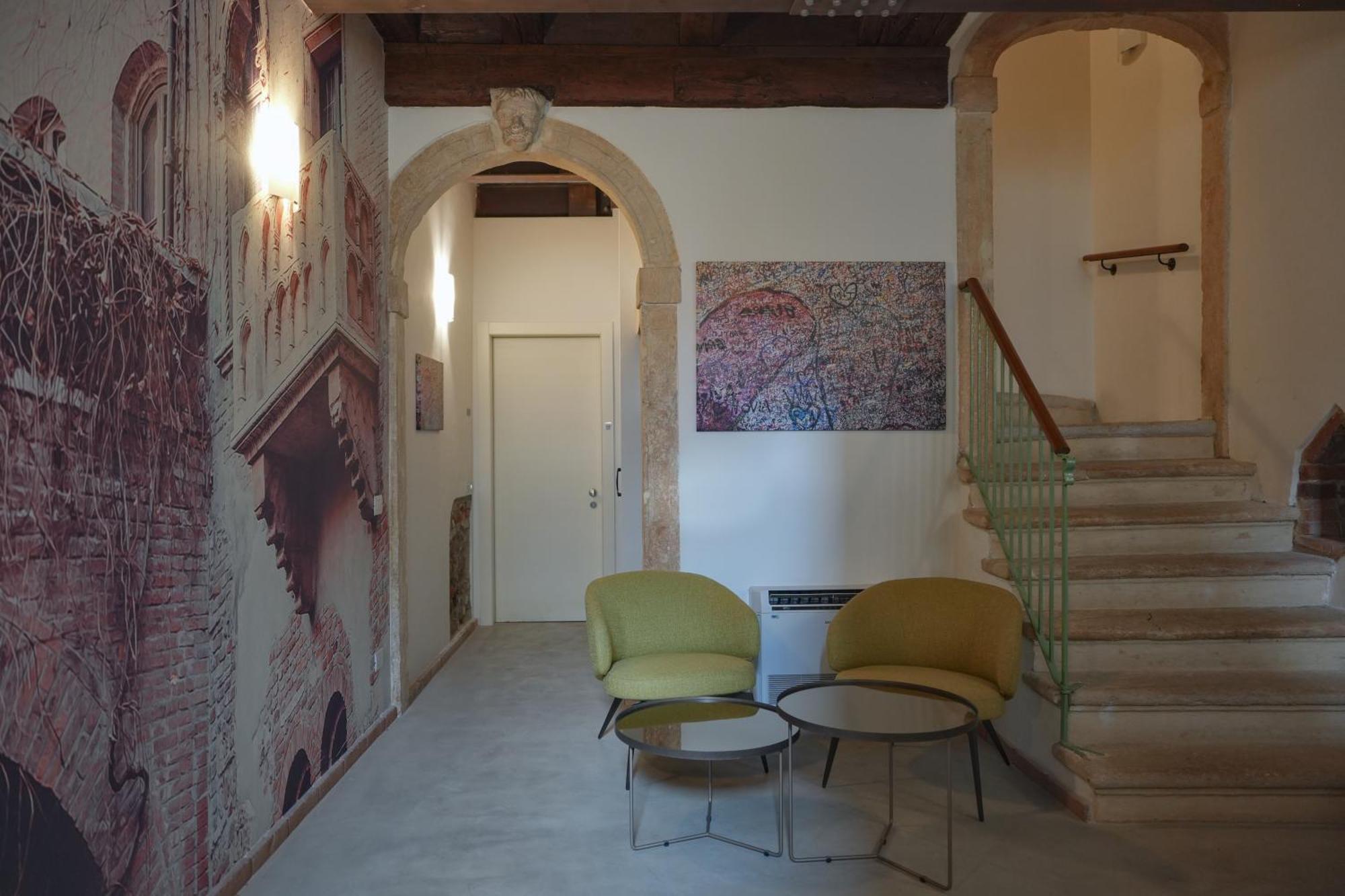 Palazzo Di Giulietta - Juliet'S Palace Верона Экстерьер фото